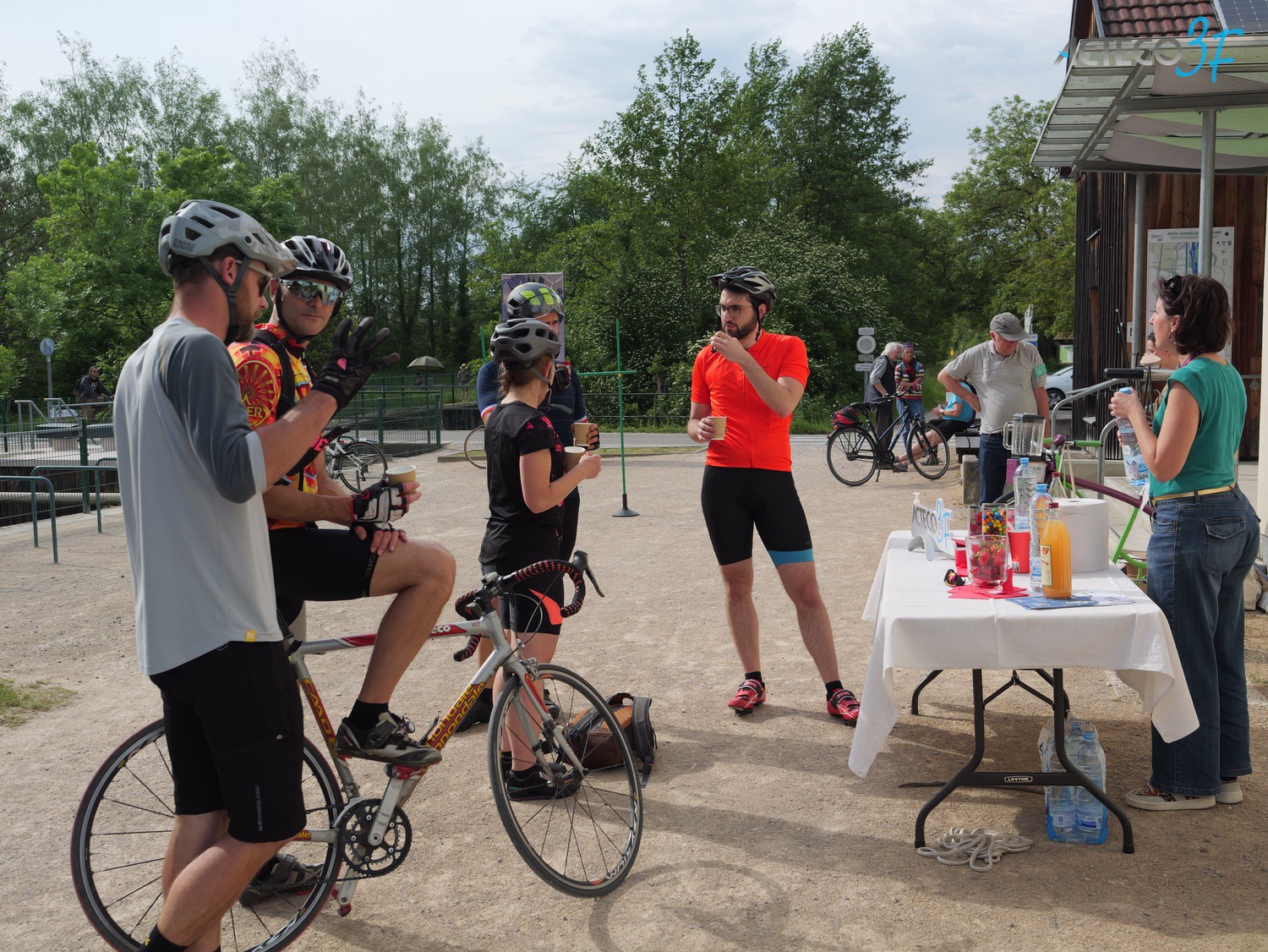 covelotons-au-boulot-a-velo-00